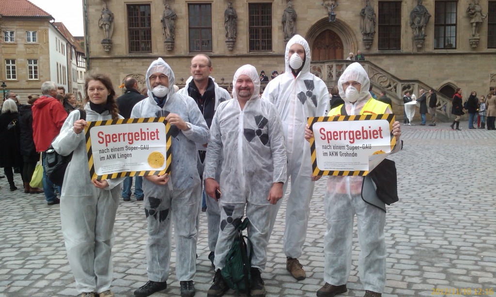 Gruppenfoto Strahlenschutzanzüge